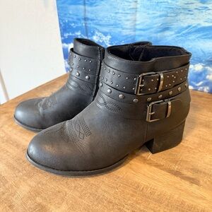 Stylish Black Ankle Boots